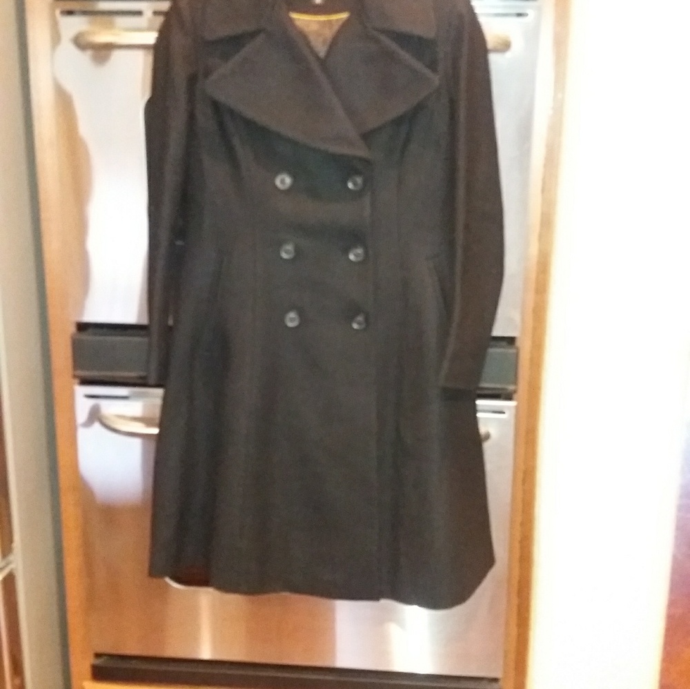 DKYN fitted wool ladies coat,size 6,very good cond